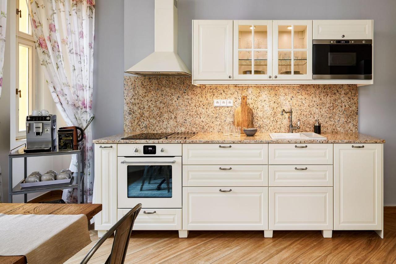 Pragueone Apartment,A/C,Terrace Εξωτερικό φωτογραφία