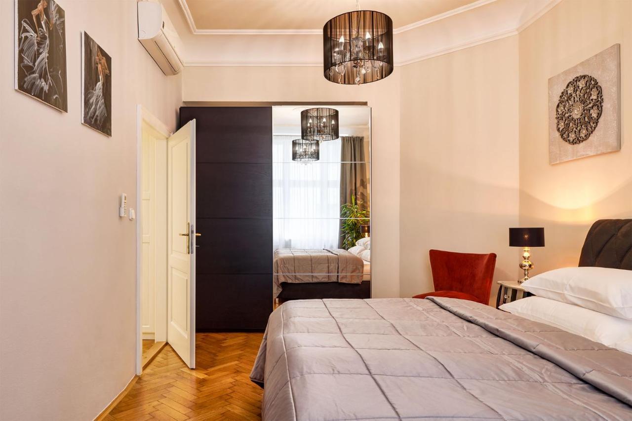 Pragueone Apartment,A/C,Terrace Εξωτερικό φωτογραφία