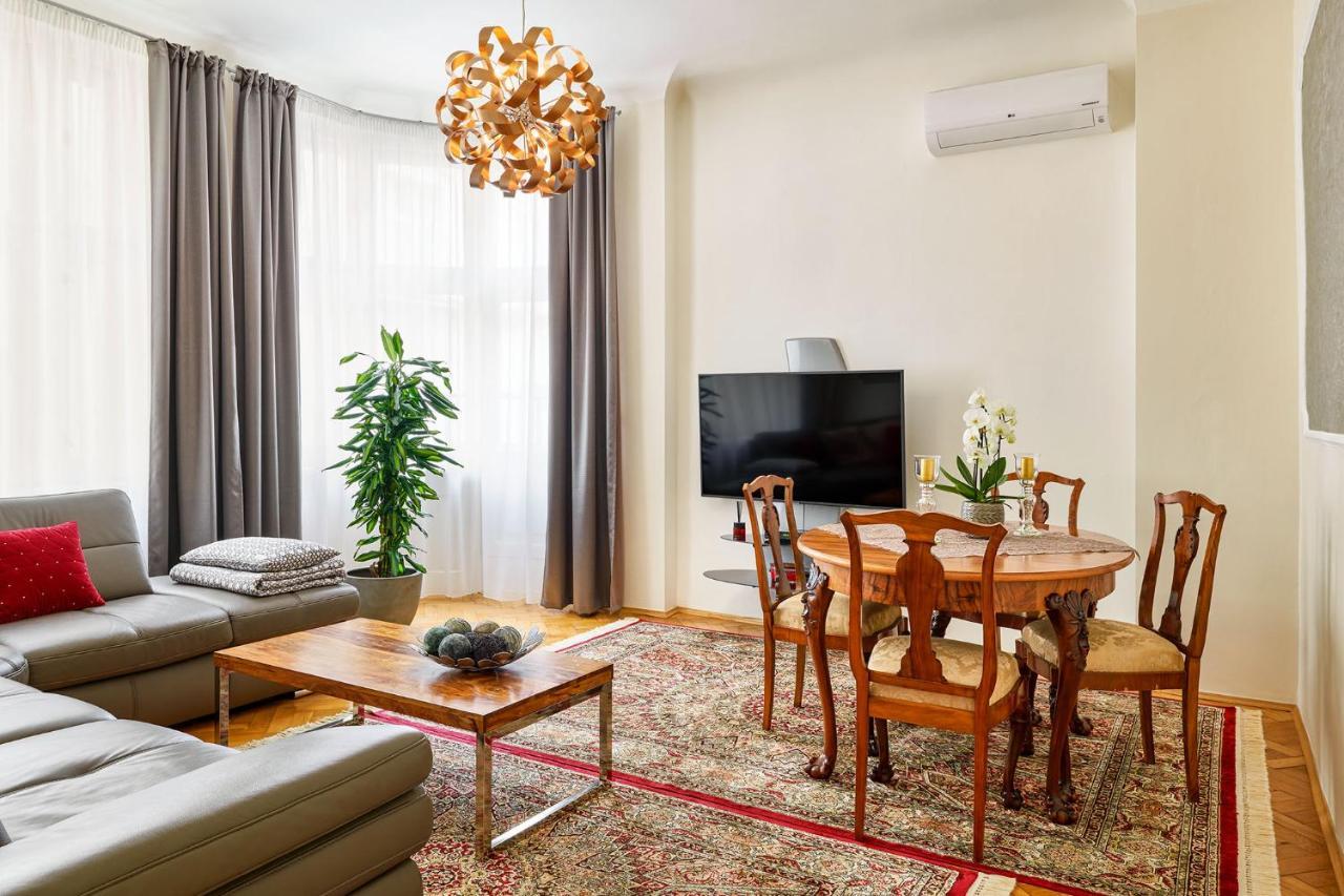 Pragueone Apartment,A/C,Terrace Εξωτερικό φωτογραφία
