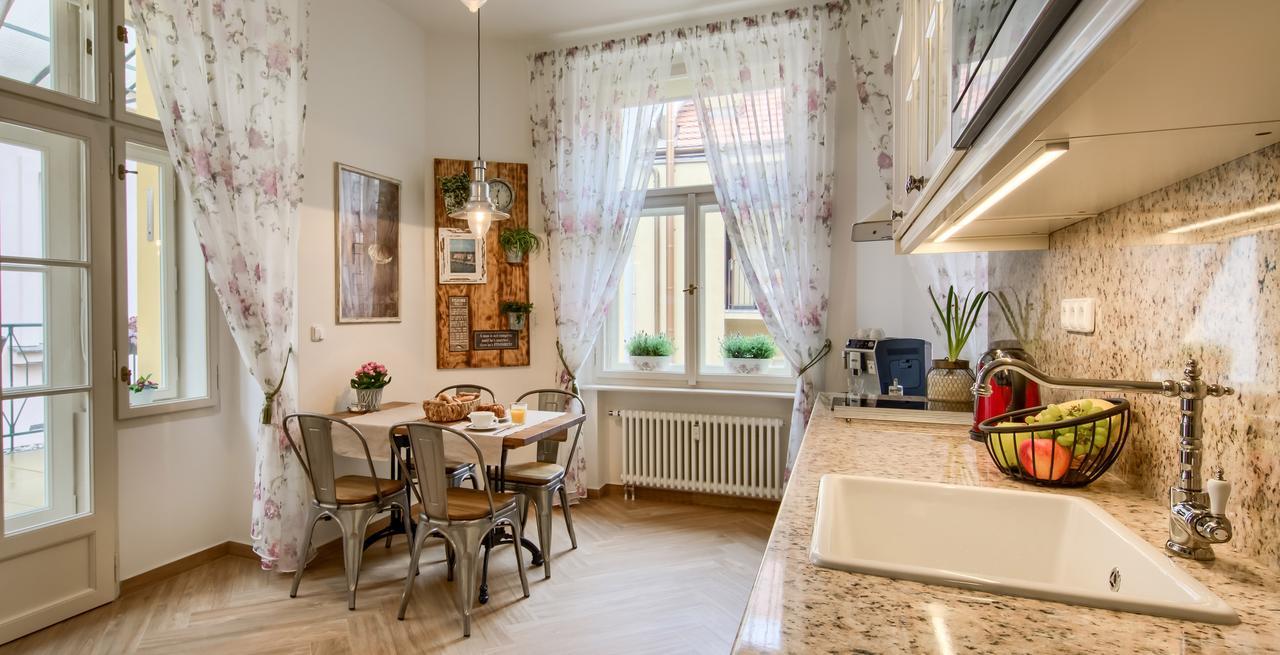 Pragueone Apartment,A/C,Terrace Εξωτερικό φωτογραφία